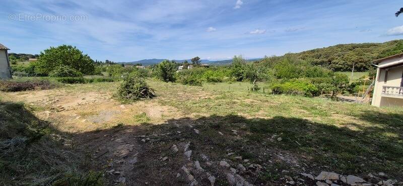 Terrain à ROUSSON