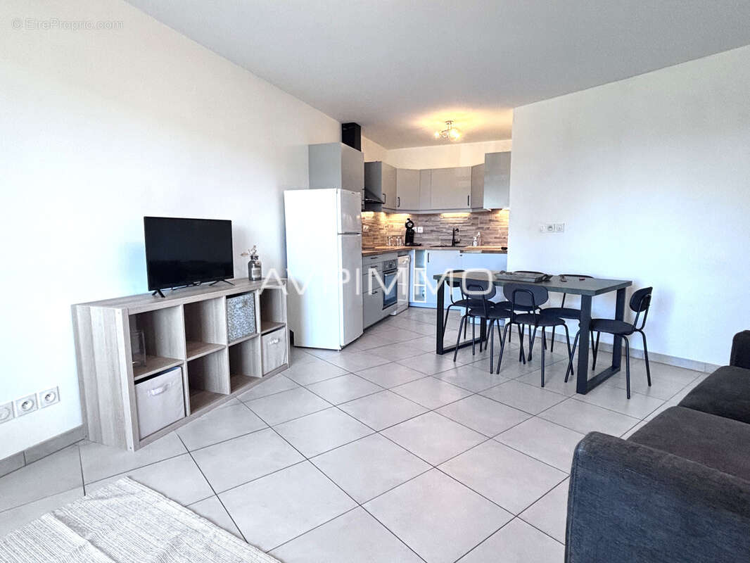 Appartement à SAINT-CYR-SUR-MER