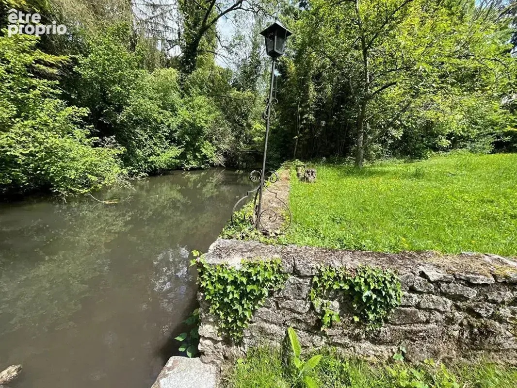 Ensemble immobilier d'exception à saclas ? bord de rivière - 2 maisons - photo 2