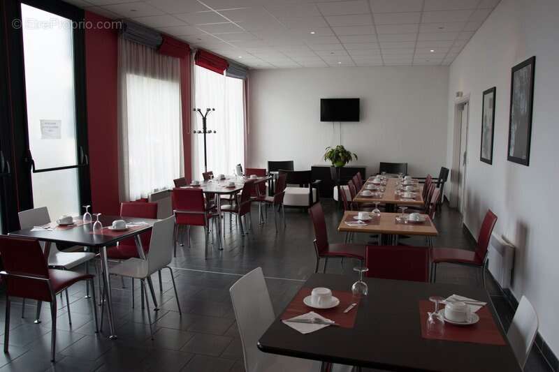INVESTISSEMENT LOCATIF  Saint-Germain-en-Laye  Résidence d'affaires Résidence Serena  8.02 % de rentabilité - photo 6