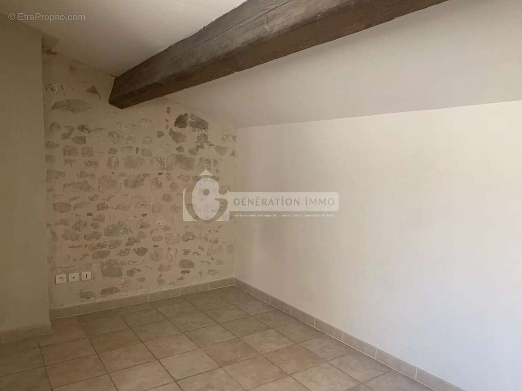 Appartement lumineux de 84 m² à Arles avec terrasse - photo 7
