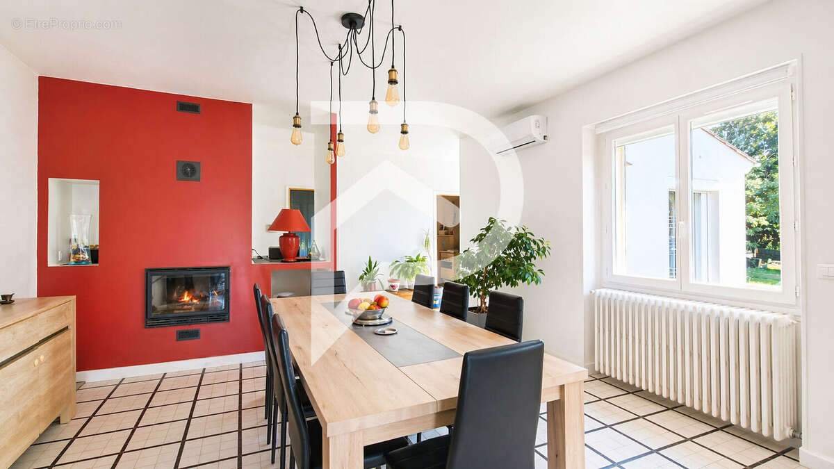 Maison à PAYRIN-AUGMONTEL