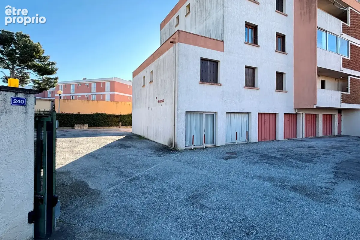 Exclusivité à Gardanne, lot de 3 parkings en extérieur - photo 4