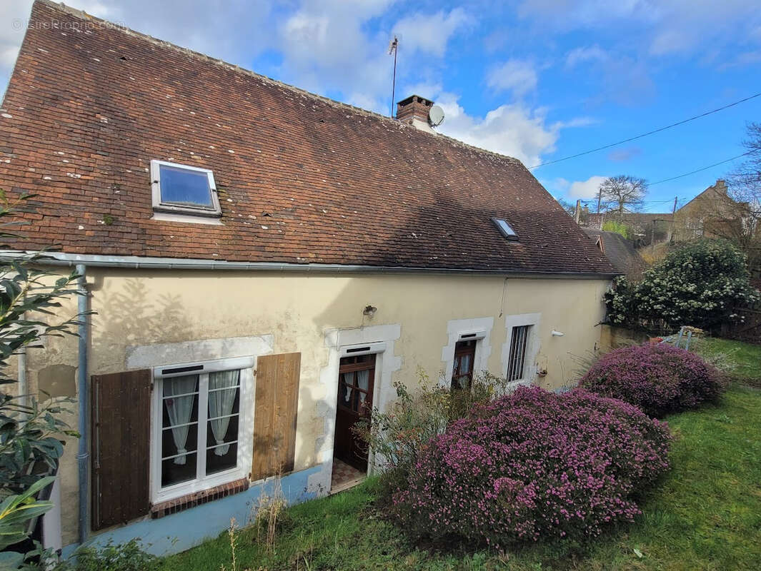 Maison à CHARBONNIERES