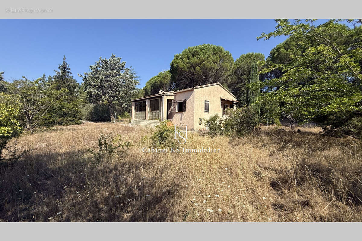 Maison 84 m² à Saint-Maximin-La-Sainte-Baume  - photo 4