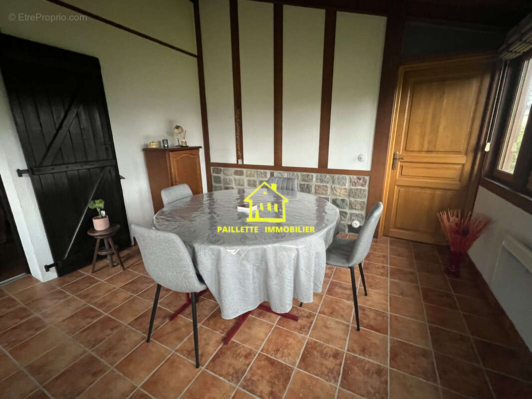 Maison à SAINT-MAURICE-D'ETELAN