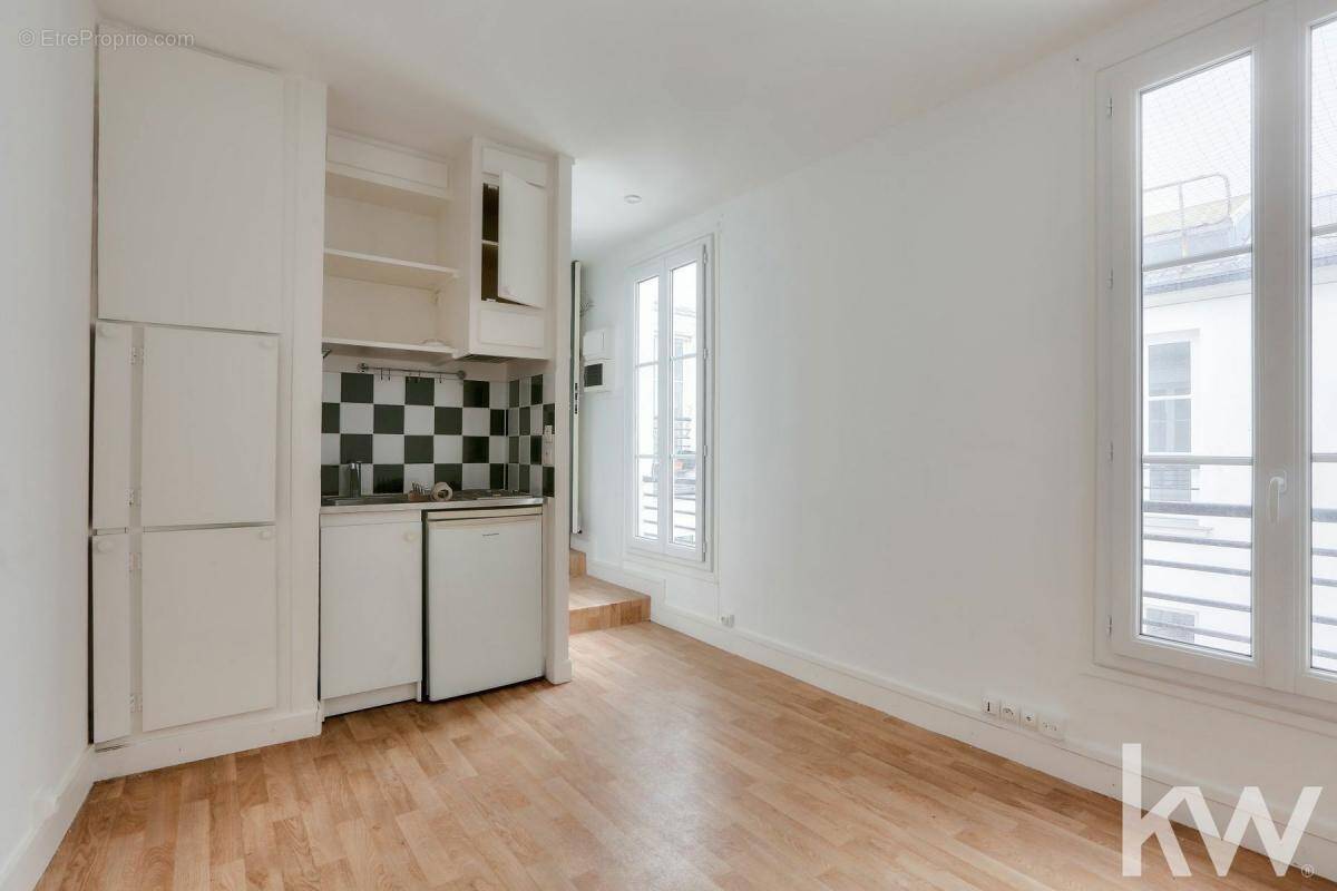 Appartement à PARIS-3E