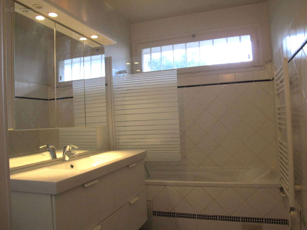 Appartement à NANTERRE