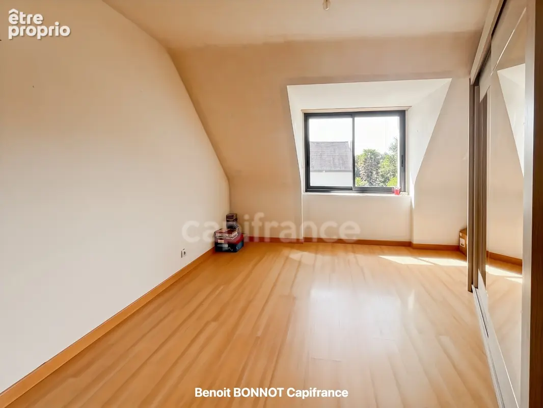 PLEUVEN – Maison familiale de 230 m² avec 6 chambres, suite parentale et espace indépendant - photo 12