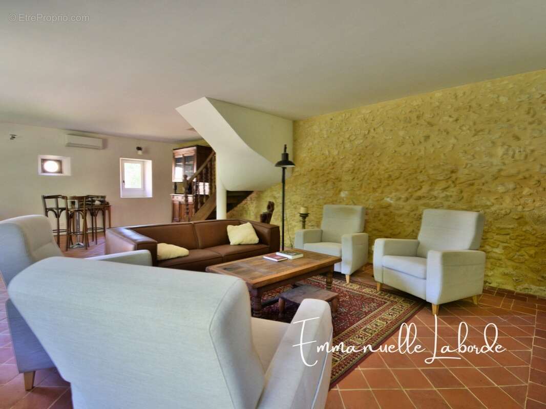 Propriété en pierre avec maison d’amis, piscine et 2,5 hectares LALINDE (24) - photo 21