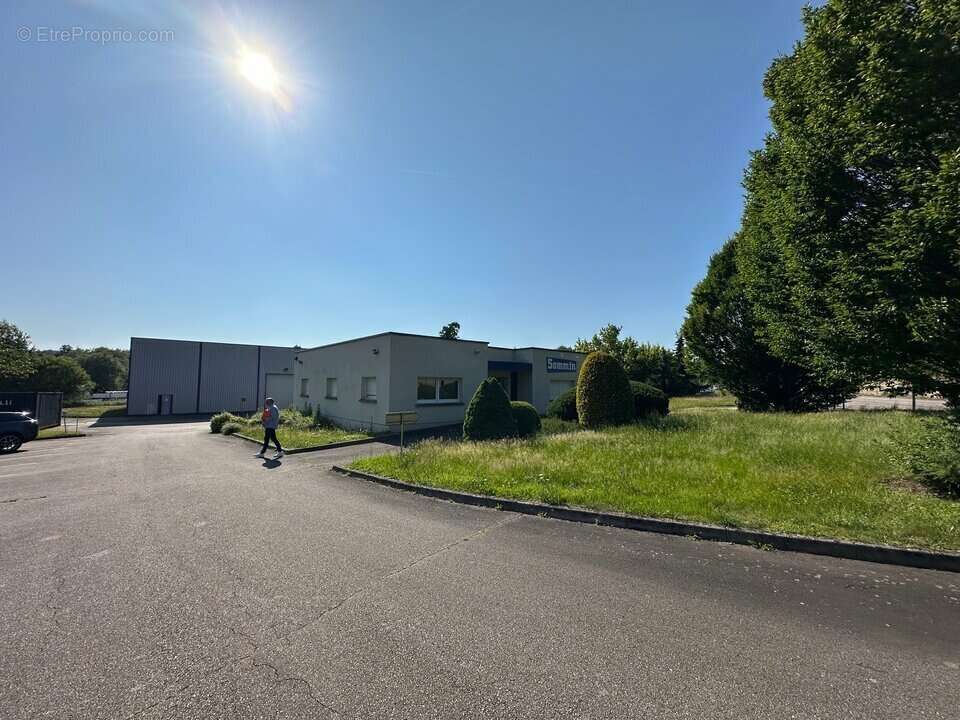 Appartement à ETIVAL-CLAIREFONTAINE