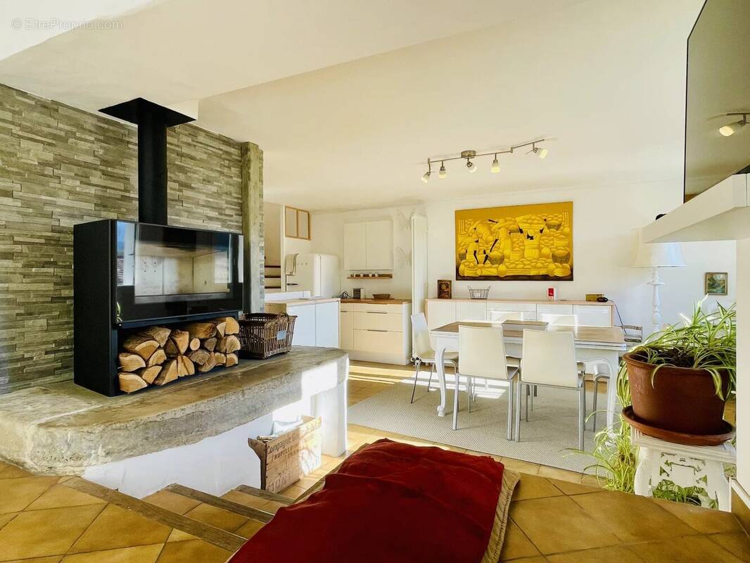 Maison à MIRABEL-AUX-BARONNIES