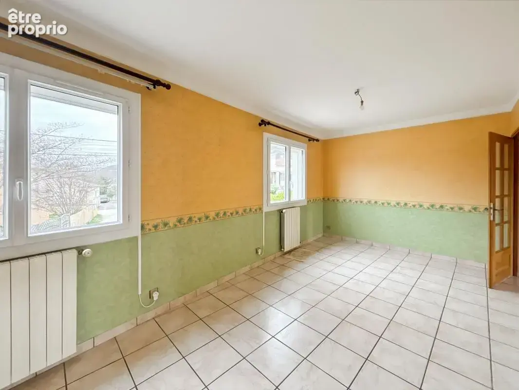 Belle maison Rénovée composée de deux logements , un type 4 et un type 2. Bâtie sur une parcelle de 800 m2 , cette charmante mai - photo 21