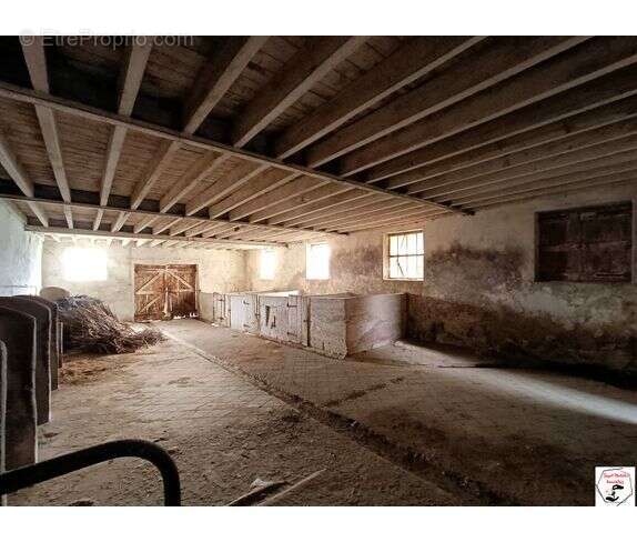 Maison à COLOMBIER-LE-VIEUX