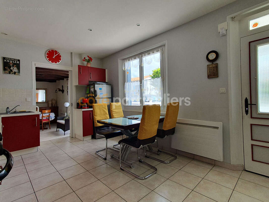 Maison de plain-pied - 3 chambres - La Faute-sur-Mer - photo 8