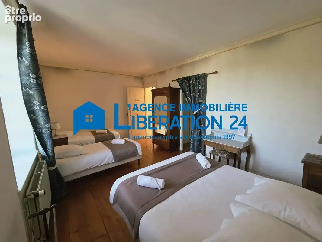 MAISON EN PIERRE 183m² + dépendances sur 7600m² - photo 7