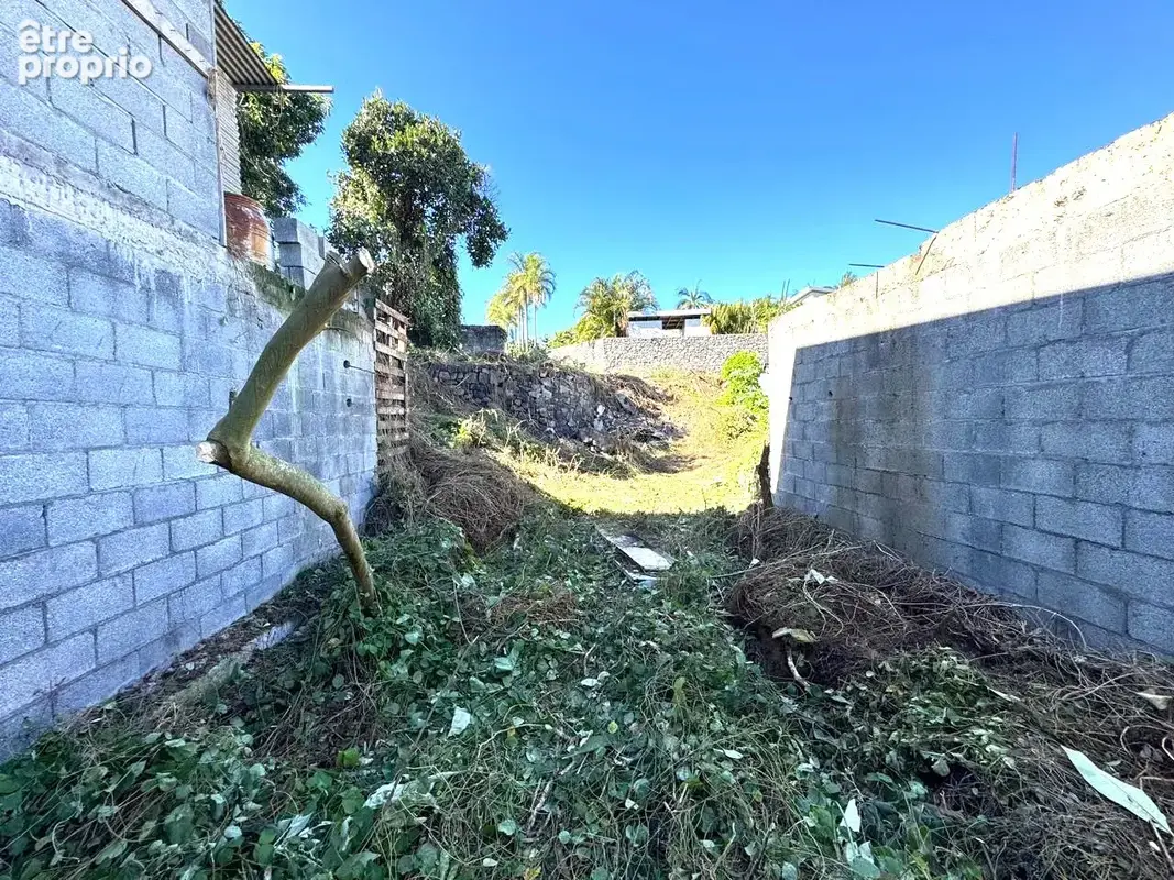 Saint pierre / les 400 - terrain constructible de 356 m2 - photo 2