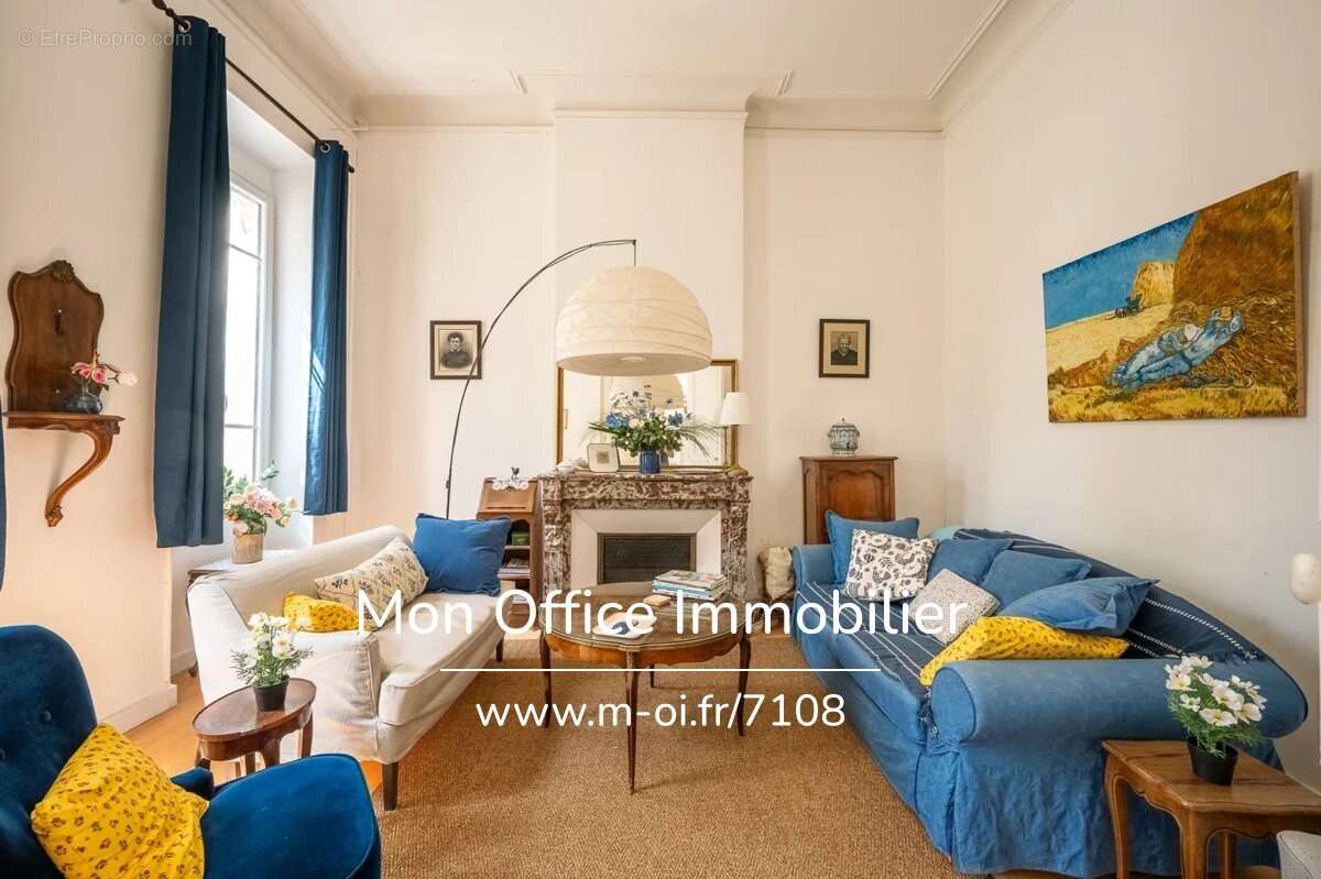 Référence : 7134-SKA - Maison 9 pièce(s) à Salon-de-Provence (13300) - photo 3