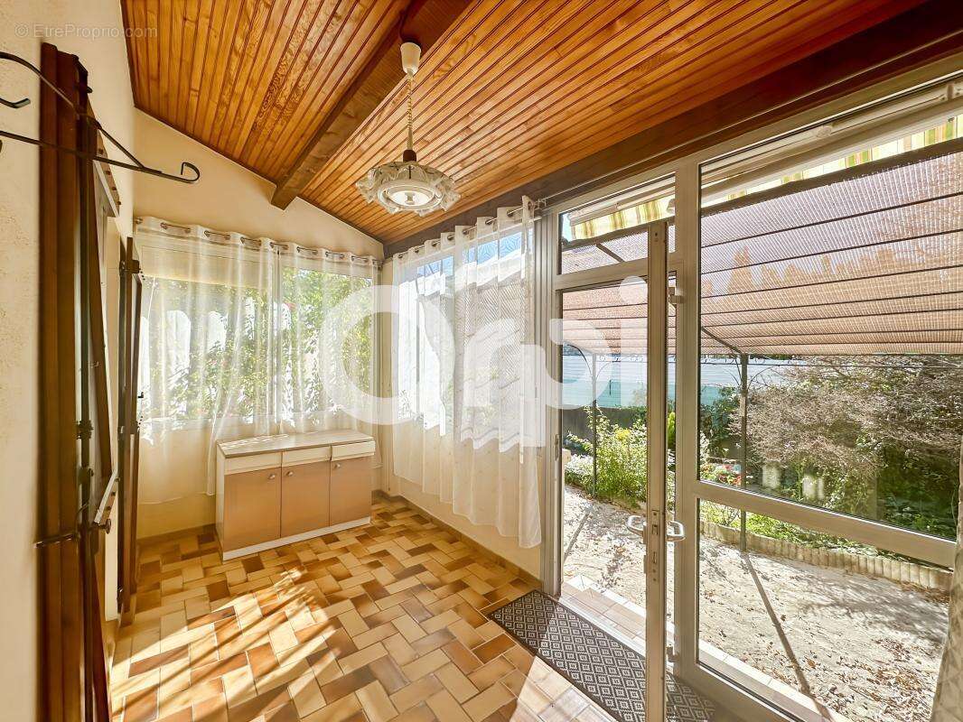 Maison à RUOMS