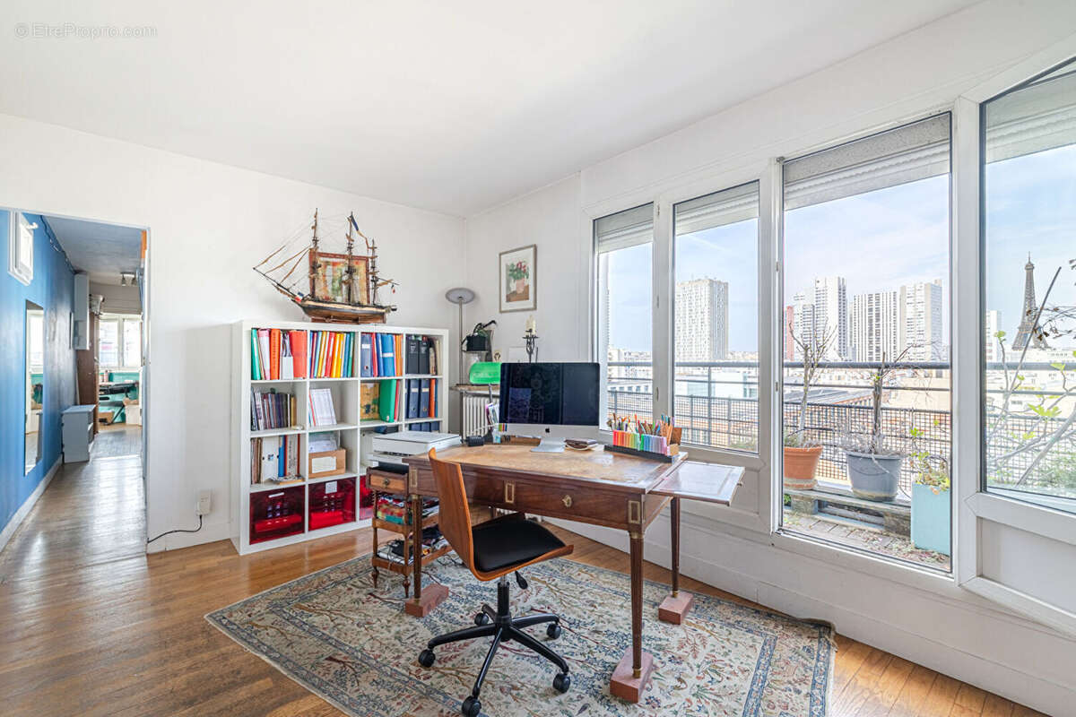 Appartement à PARIS-15E