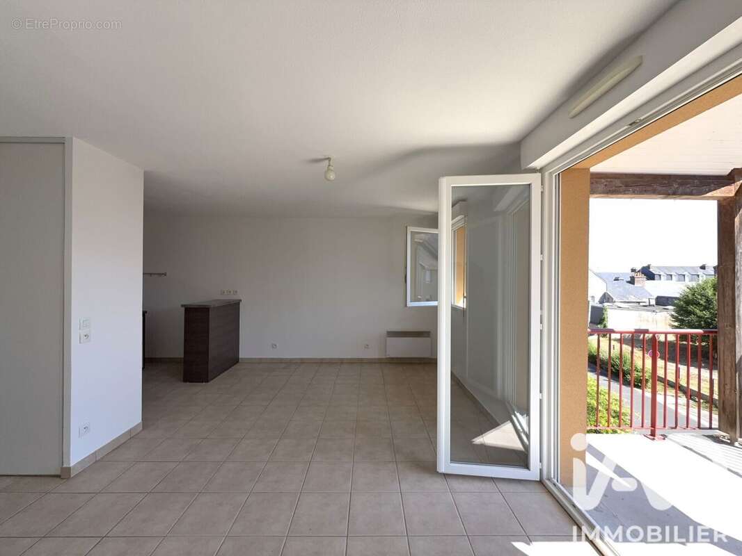 Appartement 41 m² à La Riviere-Saint-Sauveur  - photo 7