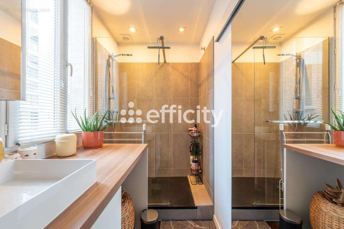 Appartement à SURESNES