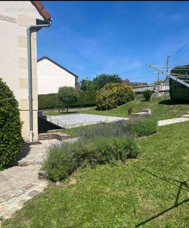 Maison à CHAUNY