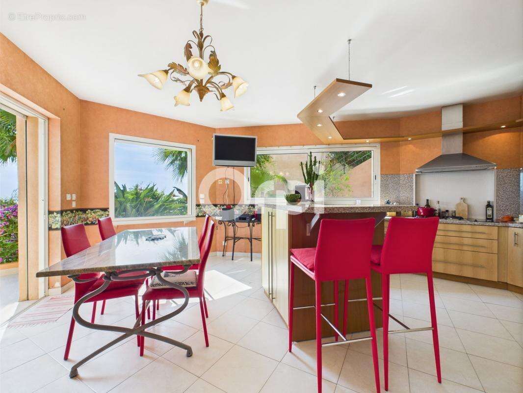 Maison à MANDELIEU-LA-NAPOULE