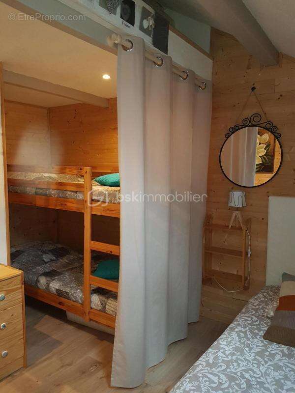 Appartement à COLMARS