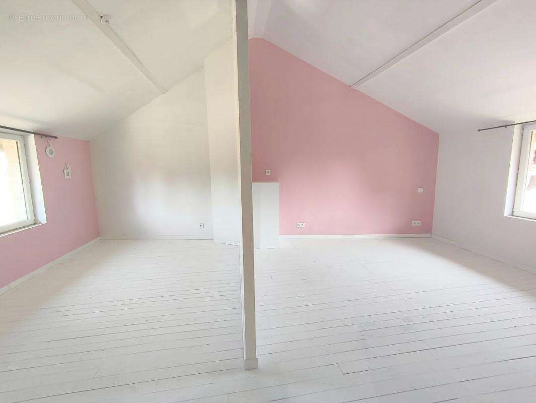 Maison à MONTMIRAIL