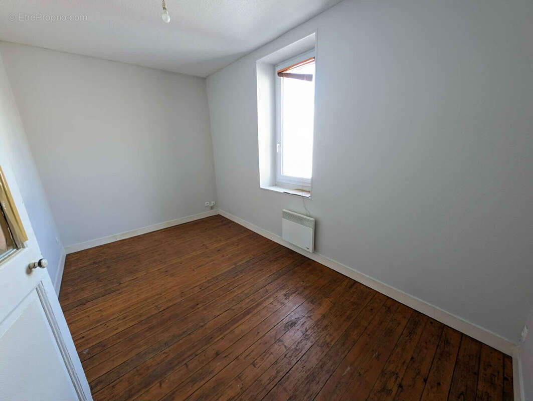 Maison à FLEURY-SUR-ORNE