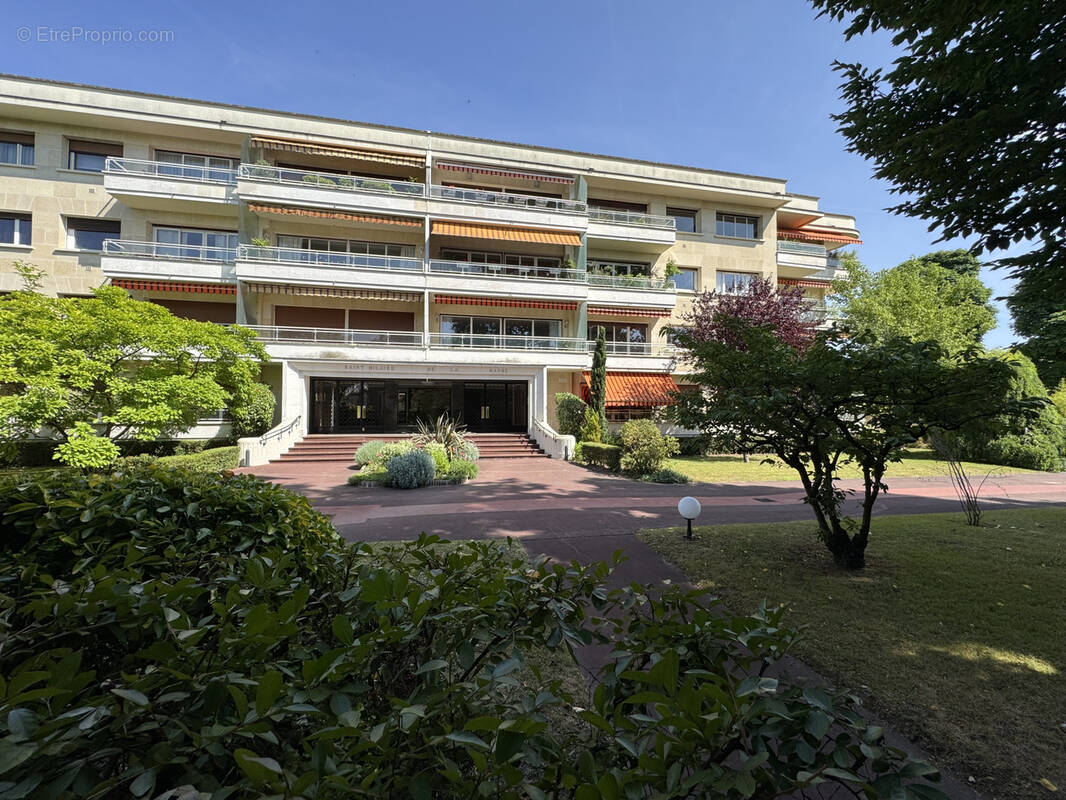 Appartement à SAINT-MAUR-DES-FOSSES