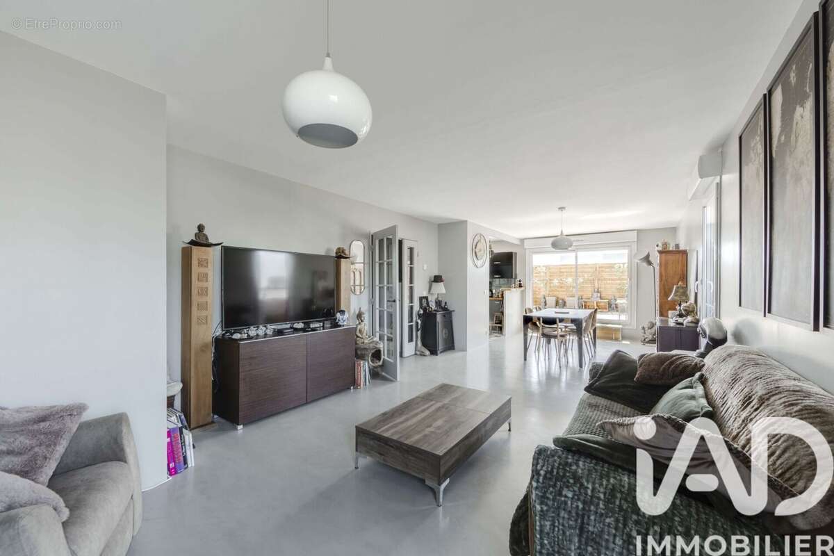 Photo 2 - Appartement à SAINT-DENIS