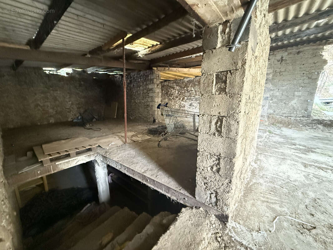Maison à LIMONY