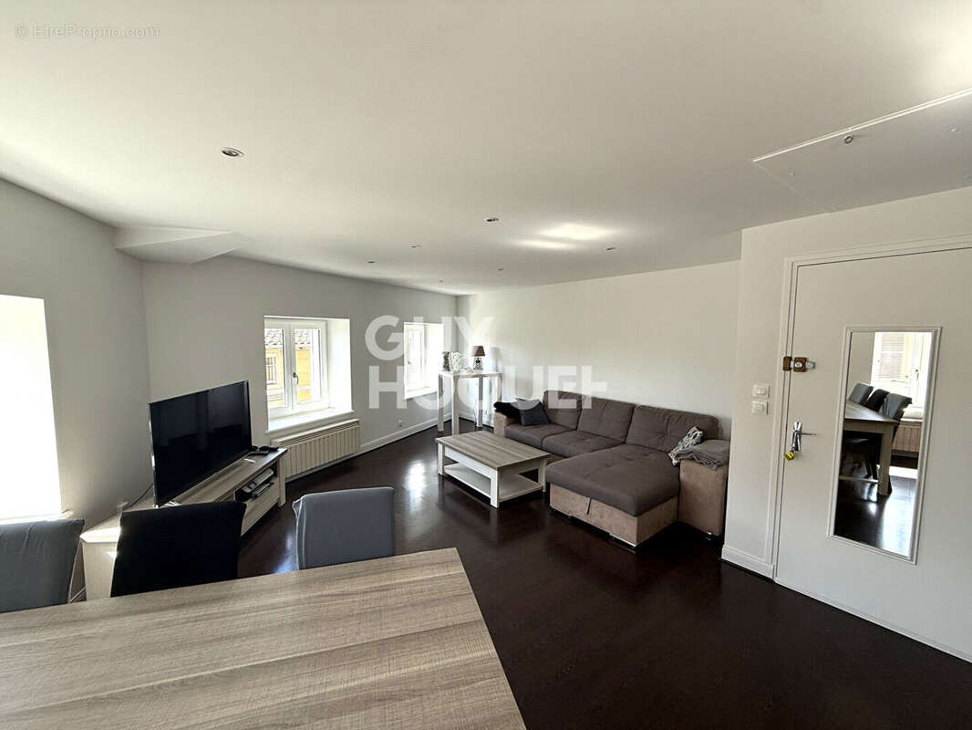 Appartement à MORNANT