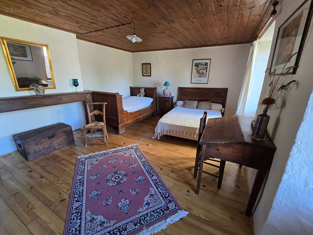 Maison de maître avec garage et dépendance - Arvieu - photo 8
