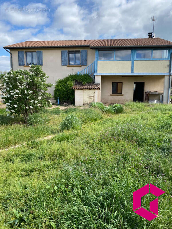 Maison à MAZEYRAT-D&#039;ALLIER