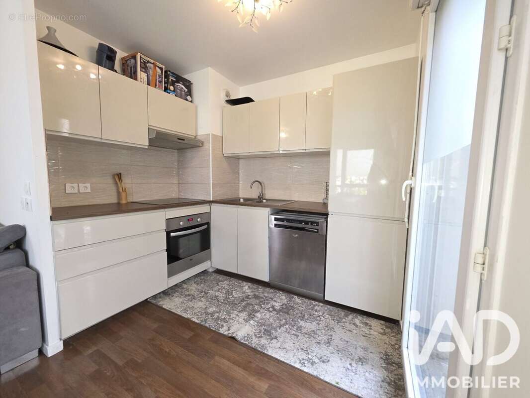 Appartement 62 m² à La Courneuve  - photo 4
