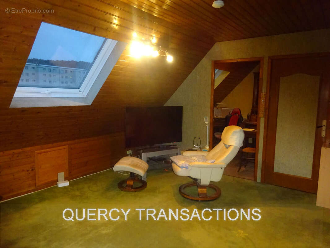 salon etage - Maison à CAHORS