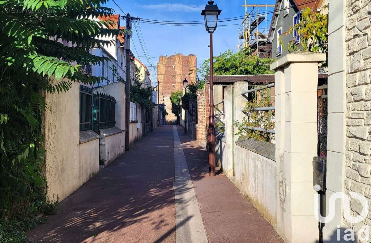 Photo 7 - Appartement à GENNEVILLIERS