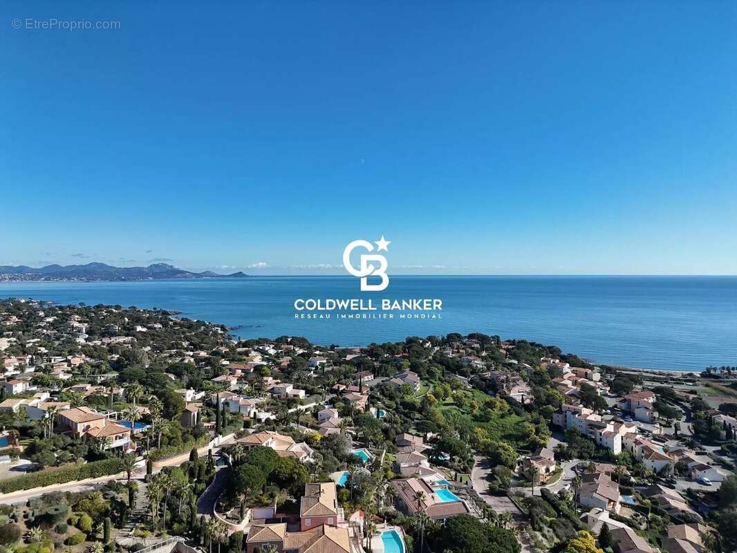 Maison à LES ISSAMBRES