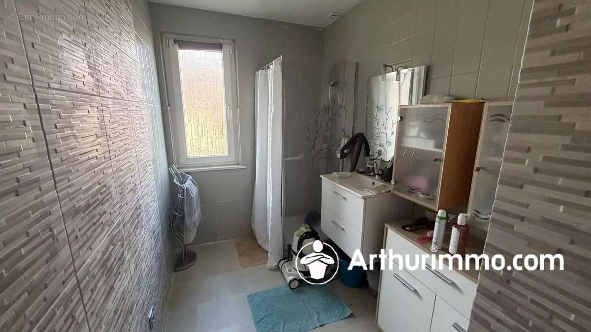 Maison à AUDINCOURT