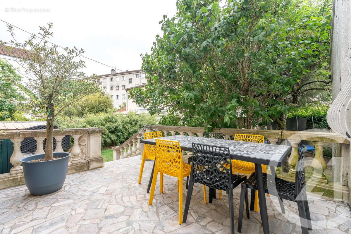 Maison à CHAMPIGNY-SUR-MARNE