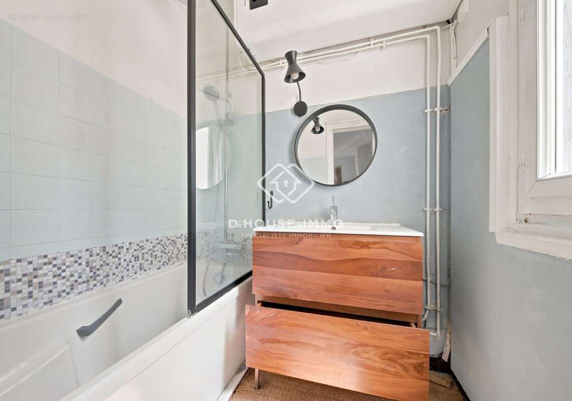 Appartement à PARIS-18E
