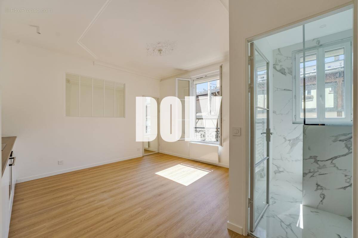 Appartement à PARIS-11E