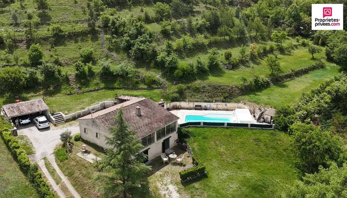 Maison à ESPARRON-DE-VERDON