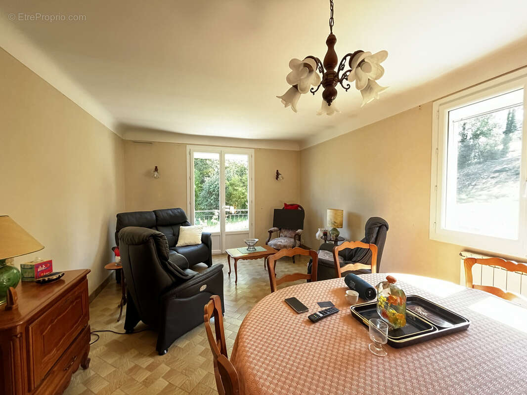 Maison à VILLEFRANCHE-DE-ROUERGUE