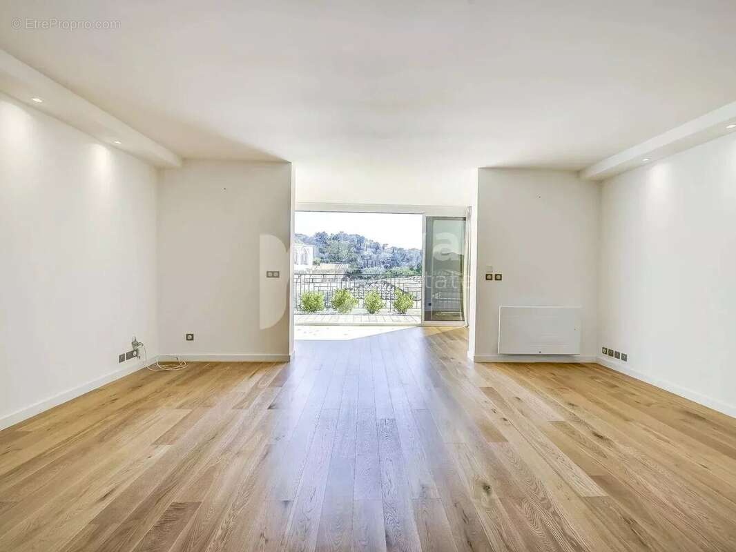 Appartement à MOUGINS