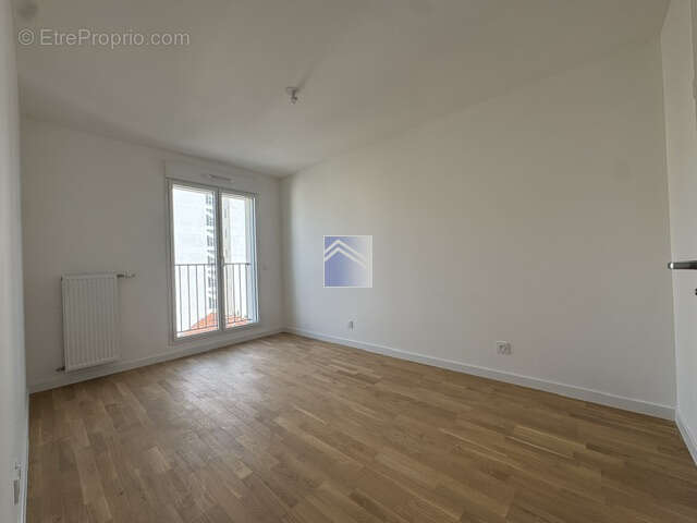 Courbevoie - 4 pièces 84m2 - terrasse 44m2 - Box et cave ! - photo 6