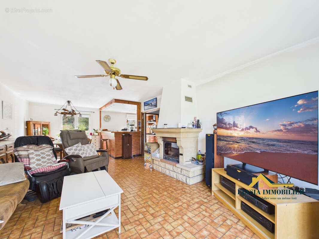 Maison à VILLECEY-SUR-MAD